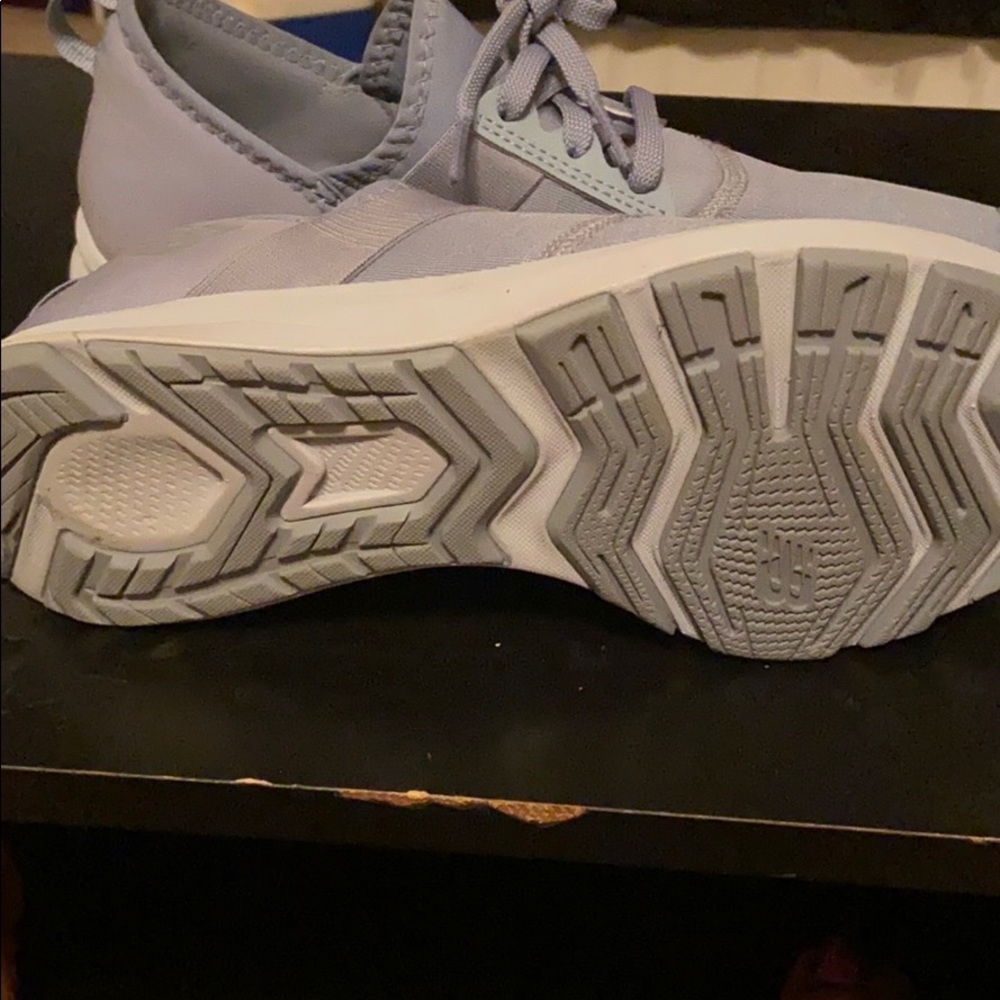 New balance - Picture 4 of 4